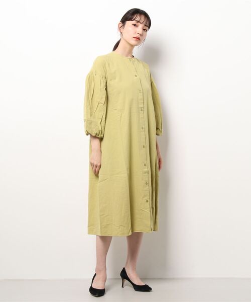 Samansa Mos2 blue（サマンサモスモスブルー）の「袖ボリュームワンピース（ワンピース・レディース・ブラック/イエロー/ライトベージュ・ﾌﾘ-）」の7枚目の写真