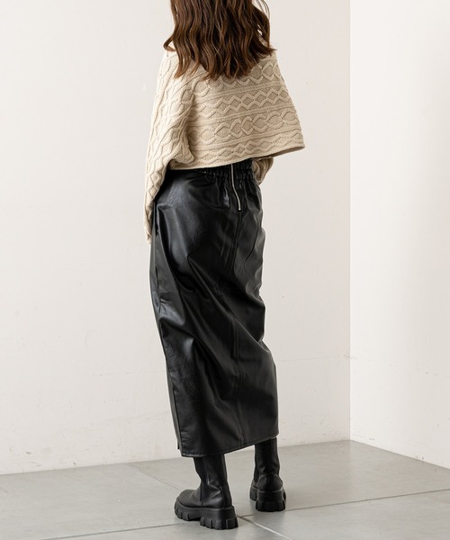 Chico(チコ)の「【新色追加】スリットハイウエストタイトロングスカート(スカート・レディース・ブラック/ブラウン/ブラック系その他/アイボリー・FREE)」の15枚目の写真