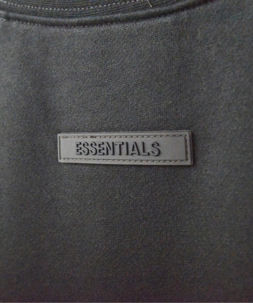 FOG ESSENTIALS(エフオージーエッセンシャルズ)の「ESSENTIALS /エッセンシャルズ バックロゴ クルーネックスウェット(スウェット・メンズ・ブラック/ヘザーグレー/ベージュ/ブラウン/アイボリー・S/M/L/XL)」の9枚目の写真