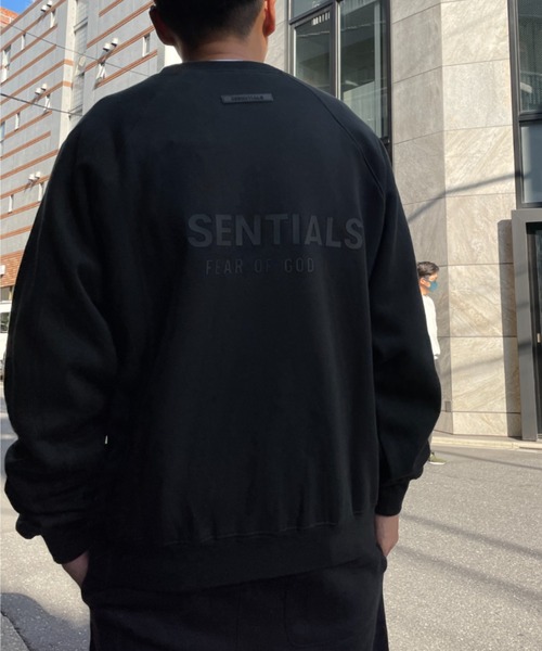 FOG ESSENTIALS(エフオージーエッセンシャルズ)の「ESSENTIALS /エッセンシャルズ バックロゴ クルーネックスウェット(スウェット・メンズ・ブラック/ヘザーグレー/ベージュ/ブラウン/アイボリー・S/M/L/XL)」の18枚目の写真