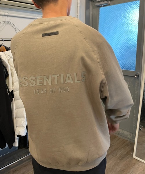 FOG ESSENTIALS(エフオージーエッセンシャルズ)の「ESSENTIALS /エッセンシャルズ バックロゴ クルーネックスウェット(スウェット・メンズ・ブラック/ヘザーグレー/ベージュ/ブラウン/アイボリー・S/M/L/XL)」の22枚目の写真