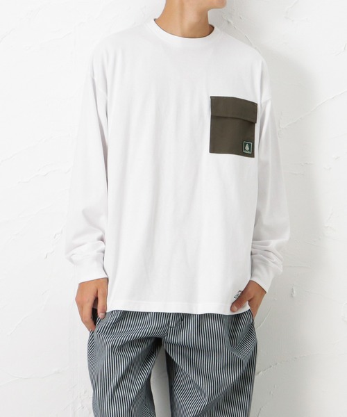 Woods(ウッズ)の「異素材ポケット バックプリント ロングスリーブTシャツ(Tシャツ/カットソー・メンズ・ホワイト/ブラック/グレー・XL/L/M)」の2枚目の写真