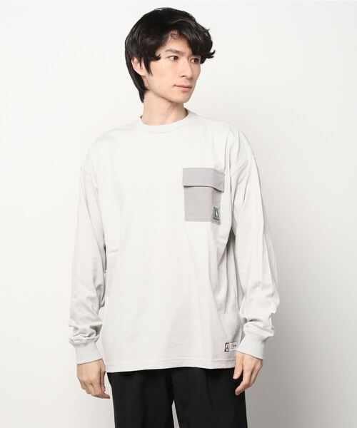 Woods(ウッズ)の「異素材ポケット バックプリント ロングスリーブTシャツ(Tシャツ/カットソー・メンズ・ホワイト/ブラック/グレー・XL/L/M)」の8枚目の写真
