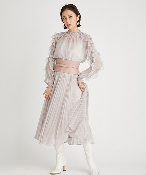 CELFORD × 石井美保 コラボトップス　フリルディティールニット　新品 CELFORD×石井美保 Special Collaboration Vol.3 一枚で華やぐ