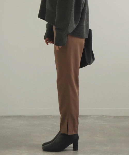 AULI（アウリィ）の「【低身長向けサイズ】PJサイドスリットアンクルテーパードパンツ（その他パンツ・レディース・ブラック/カーキ/モカ・S/XS/XXS）」の13枚目の写真