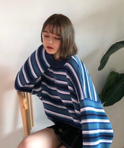 SONA（ソナ）の「SONYUNARA 英文刺繍ボーダールーズフィットニット（ニット/セーター・レディース・ブルー・FREE）」の9枚目の写真