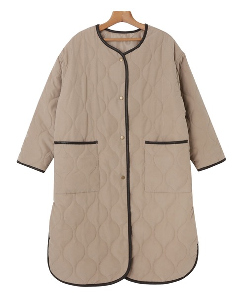 andme（アンドミー）の「合皮パイピングピーチ起毛キルティングロングコート（ノーカラーコート・レディース・モカ/アイボリー/ベージュ・M）」の8枚目の写真