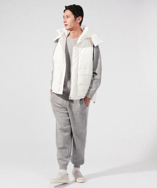 TOMORROWLAND (トゥモローランド)の「コットンピーチ ダウンベスト(ダウンベスト・メンズ・ホワイト/ベージュ・46)」の8枚目の写真