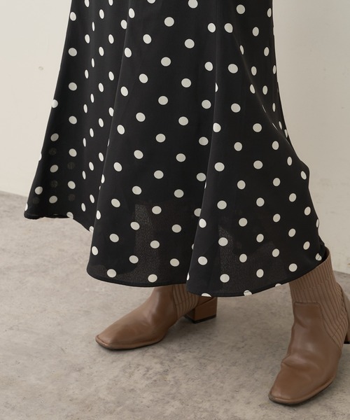 natural couture（ナチュラルクチュール）の「WEB限定カラー有り/osono長さ変えれるレトロドットスカート（スカート・レディース・ブラック/ブラウン/オフホワイト・FREE）」の12枚目の写真
