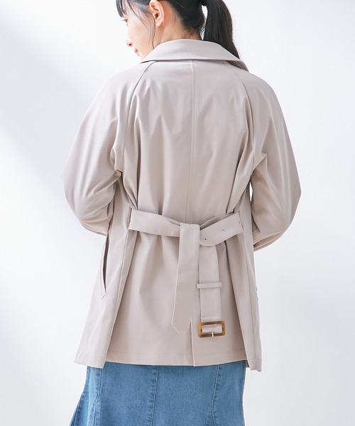 Honeys(ハニーズ)の「撥水加工ハーフ丈トレンチ(トレンチコート・レディース・ベージュ/ネイビー/ピンク/グレイッシュベージュ・S/M/L)」の14枚目の写真