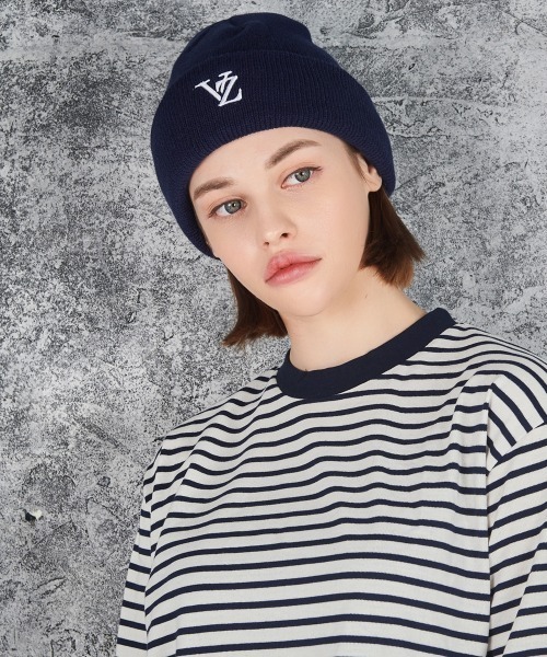 VARZAR(バザール)の「【VARZAR】3D MONOGRAM BEANIE / バザール 3D モノグラム ロゴ ビーニー(ニットキャップ/ビーニー・レディース・ホワイト/ブラック/ベージュ/ネイビー/カーキ・FREE)」の11枚目の写真