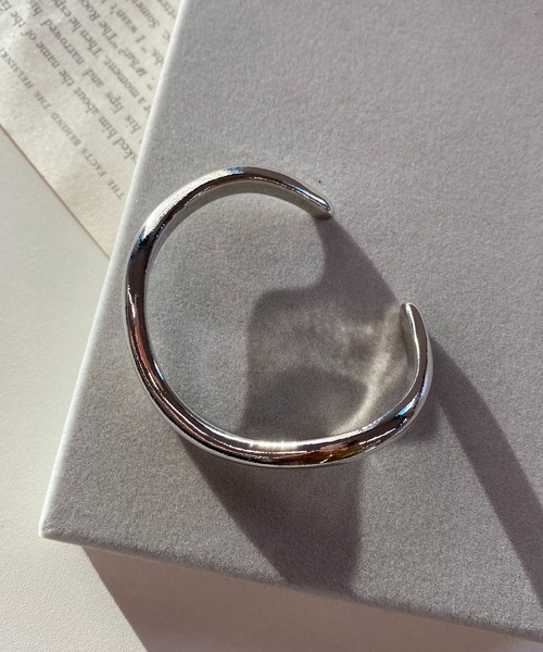 GOLDY（ゴールディ）の「【GOLDY/ゴールディ】カービーバングル（バングル/リストバンド・レディース・シルバー/ゴールド・FREE）」の6枚目の写真