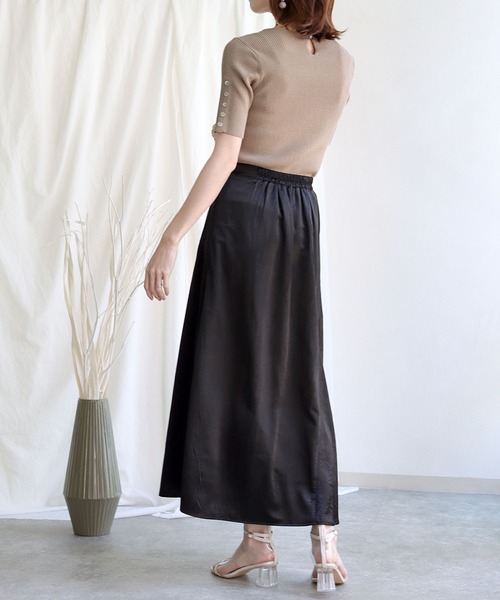 HER CLOSET(ハークローゼット)の「【cheriella】イージーケアCOOLタッチ袖ボタンVネックリブニット(ニット/セーター・レディース・ライトグリーン/アイボリー/グレイッシュベージュ/ブラック/ブルー・M)」の22枚目の写真