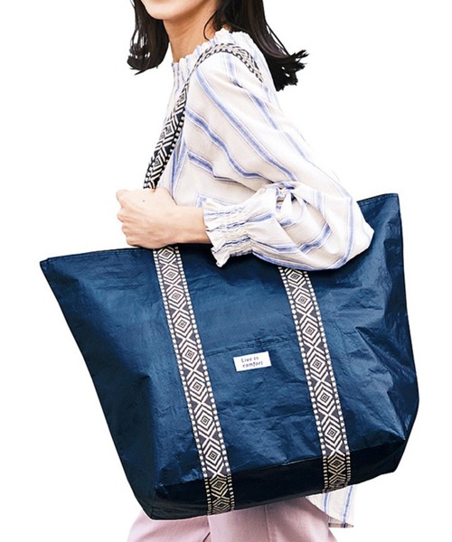 Live in comfort（リブインコンフォート）の「リブ　イン　コンフォート　軽さがうれしい！気兼ねなく使える撥水ＢＩＧトートバッグ（トートバッグ・レディース・ブラック/ベージュ/ネイビー・ONE SIZE）」の3枚目の写真