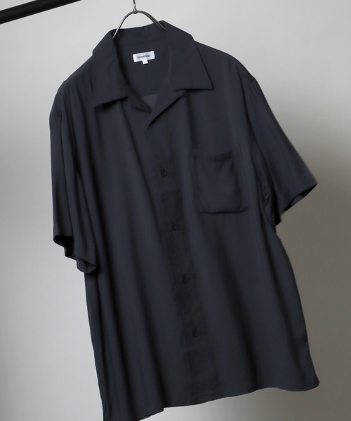 Salong hameu（サロン ハミュー）の「無地・総柄レーヨンアロハシャツ メンズ レディース/半袖開襟シャツ（シャツ/ブラウス・メンズ・ホワイト/チャコールグレー/ライトグレー/ブラック/ブルー/ホワイト系その他/グレイッシュベージュ/ブラック系その他/ブラック系その他2/ブラック系その他3/ブラック系その他4/ブラック系その他5/ブラック系その他6/ホワイト系その他2/ブラウン系その他/グレー系その他/ブラック系その他7/ブラック系1/ブラック系2/ブラック系4/ブラック系3・LL/M/L/S）」の16枚目の写真