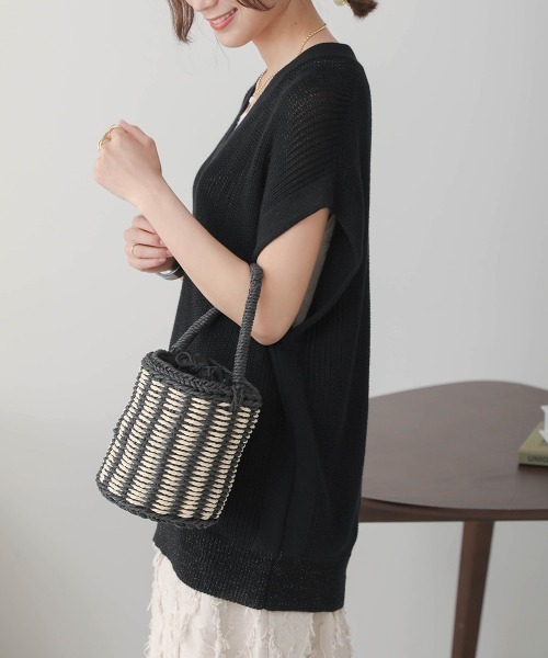 Bou Jeloud(ブージュルード)の「麻混裾ラメ片畦ニットプルオーバー(ニット/セーター・レディース・ブラック/カーキ/グレー系その他・FREE)」の4枚目の写真