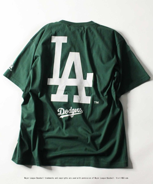 AVIREX（アヴィレックス）の「【WEB&DEPOT限定】MLB×AVIREXドジャース Tシャツ/Dodgers T-SHIRT（Tシャツ/カットソー・レディース・ライトグレー/ブラック/ダークグリーン・MEDIUM/LARGE/X-LARGE）」の4枚目の写真