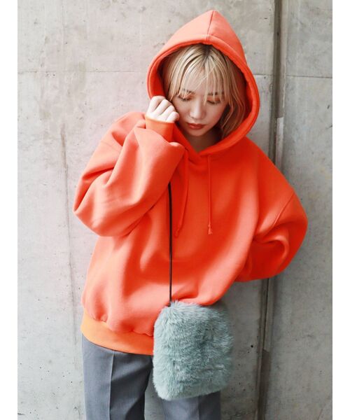 MURUA(ムルーア)の「フェイクファーショルダーバッグ(ショルダーバッグ・レディース・ブラウン/カーキ・FREE)」の14枚目の写真