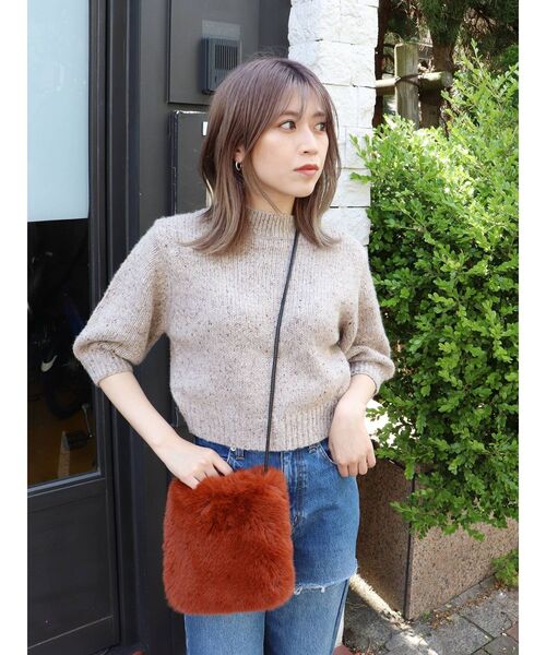 MURUA(ムルーア)の「フェイクファーショルダーバッグ(ショルダーバッグ・レディース・ブラウン/カーキ・FREE)」の20枚目の写真