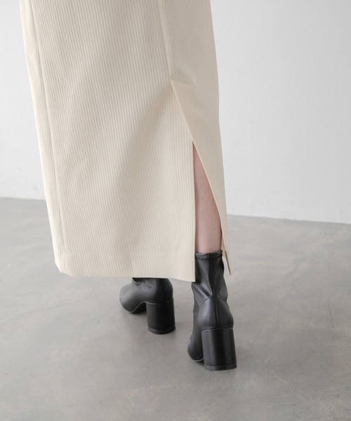 yuw(ユウ)の「キルトサスペンダージャンスカ 349521(ジャンパースカート・レディース・アイボリー/ブラック・FREE)」の20枚目の写真