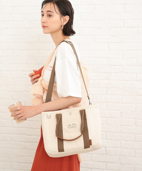 SHOO・LA・RUE（シューラルー）の「◆【3層】整理整頓できちゃうキャンバストート（トートバッグ・レディース・ダークブラウン/カーキ/アイボリー・00）」の20枚目の写真