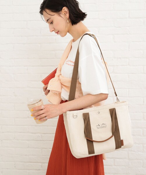 SHOO・LA・RUE（シューラルー）の「◆【3層】整理整頓できちゃうキャンバストート（トートバッグ・レディース・ダークブラウン/カーキ/アイボリー・00）」の21枚目の写真