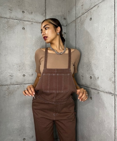 ROGER AND RAW（ロジャーアンドロウ）の「COLOR TWILL OVER ALL（サロペット/オーバーオール・レディース・ブラウン/ピンク/グリーン/アイボリー・MEDIUM）」の16枚目の写真