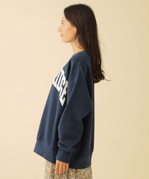 CB CRESTBRIDGE(シービークレストブリッジ)の「カレッジロゴ裏毛プルオーバー(Tシャツ/カットソー・レディース・ダークパープル/ワイン/ダークネイビー・M)」の5枚目の写真