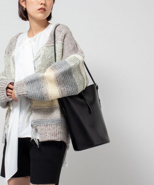 YAHKI(ヤーキ)の「【YAHKI/ヤーキ】◇【WEB限定】ベルト付きワンショルダーバッグ(ショルダーバッグ・レディース・ブラック/カーキ・FREE)」の6枚目の写真