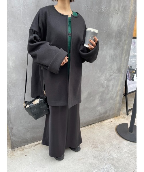 MAISON BREEZE（メゾンブリーズ）の「【MAISON BREEZE】ニットメルトンミドルコート（ノーカラージャケット・レディース・アイボリー/ブラック/グレー・FREE）」の4枚目の写真