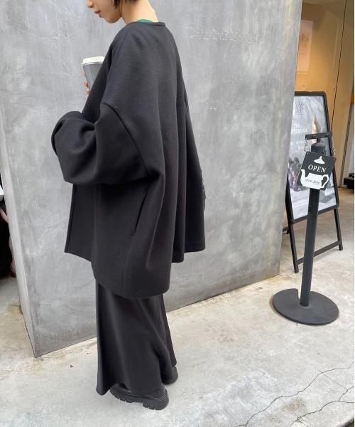 MAISON BREEZE（メゾンブリーズ）の「【MAISON BREEZE】ニットメルトンミドルコート（ノーカラージャケット・レディース・アイボリー/ブラック/グレー・FREE）」の8枚目の写真