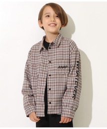 チェックシャツ