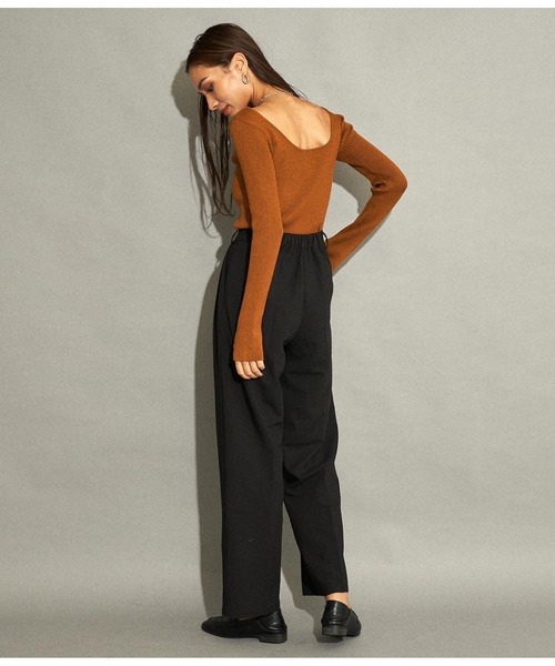 ANAP（アナップ）の「バックオープンサムホールリブニットトップス（ニット/セーター・レディース・ブラック/アイボリー/ブラウン/オレンジ/ダークブラウン/オフホワイト・FREE）」の15枚目の写真