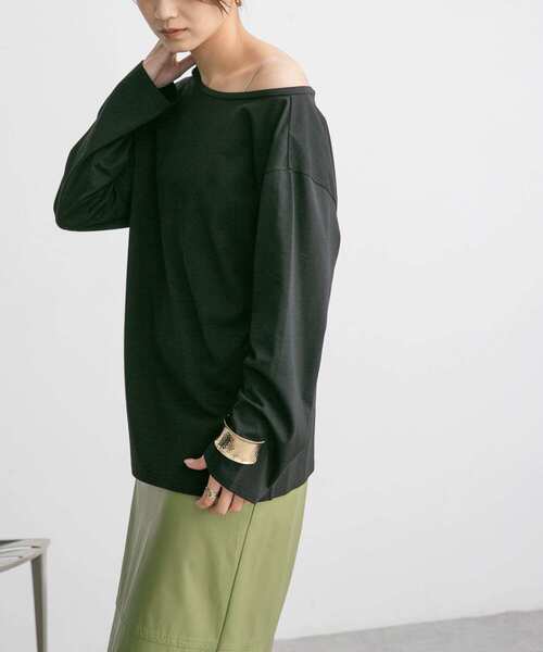 KBF（ケイビーエフ）の「アシメネックカットソー（Tシャツ/カットソー・レディース・オフホワイト/ブラック/ブルー系その他・ONE）」の14枚目の写真