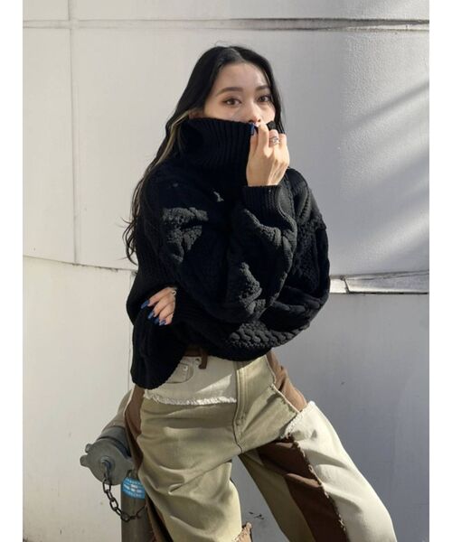 EVRIS（エヴリス）の「ハーフジップケーブルライトニットトップス（ニット/セーター・レディース・アイボリー/ブルー/ブラック/パープル・FREE）」の8枚目の写真