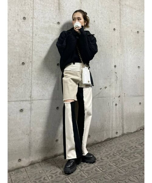 EVRIS（エヴリス）の「ハーフジップケーブルライトニットトップス（ニット/セーター・レディース・アイボリー/ブルー/ブラック/パープル・FREE）」の19枚目の写真