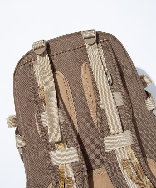 F/CE. (エフシーイー)の「F/CE. 950 TRAVEL BACKPACK S / エフシーイー 950トラベルバックパックS(バックパック/リュック・メンズ・ブラック/ブラウン系その他/オリーブ/グレー・FREE)」の13枚目の写真