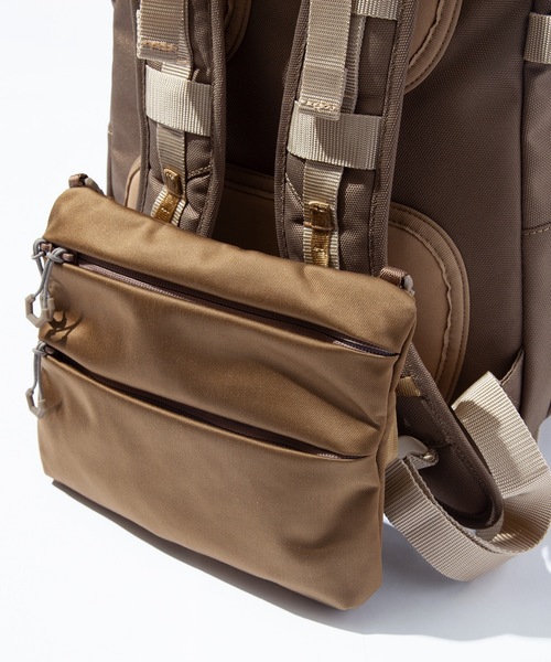 F/CE. (エフシーイー)の「F/CE. 950 TRAVEL BACKPACK S / エフシーイー 950トラベルバックパックS(バックパック/リュック・メンズ・ブラック/ブラウン系その他/オリーブ/グレー・FREE)」の8枚目の写真