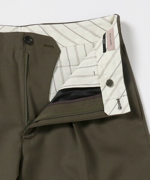 BEAMS LIGHTS（ビームスライツ）の「BEAMS LIGHTS / トロピカルウール 2プリーツ スラックス（スラックス・メンズ・グレー/オリーブ・0/2/3/4）」の21枚目の写真