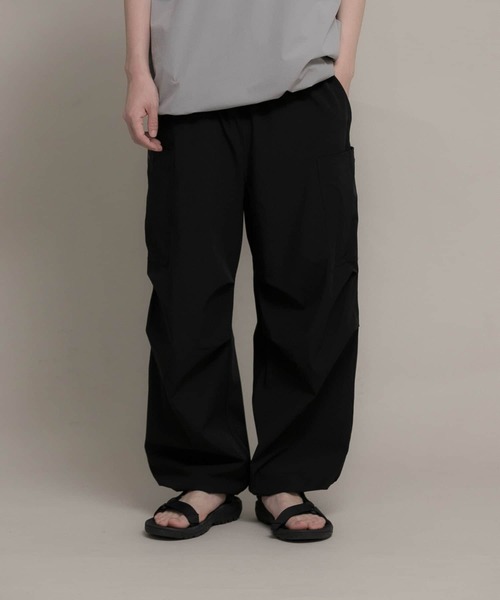 Uiscel（ユイセル）の「『ユニセックス』Uiscel　4WAYストレッチカーゴパンツ（カーゴパンツ・メンズ・ブラック/カーキ・MEDIUM/LARGE）」の9枚目の写真