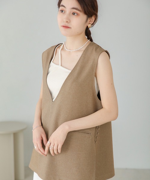 Bab（バブ）の「アシンメトリーカップ付きキャミソール（キャミソール・レディース・グリーン/ブラック/モカ/アイボリー・FREE）」の8枚目の写真