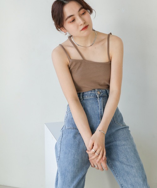 Bab（バブ）の「アシンメトリーカップ付きキャミソール（キャミソール・レディース・グリーン/ブラック/モカ/アイボリー・FREE）」の21枚目の写真