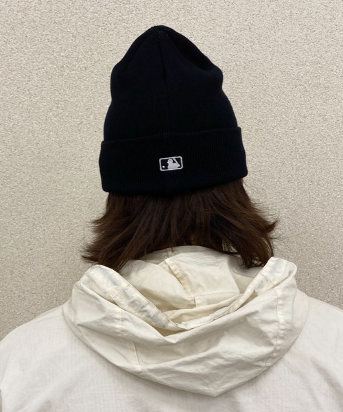 NEW ERA（ニューエラ）の「NEW ERA/ニューエラ ビーニー ダブルC.BASIC CUFF ニューヨーク・ヤンキース 13682154（ニットキャップ/ビーニー・メンズ・ブラック・FREE）」の4枚目の写真