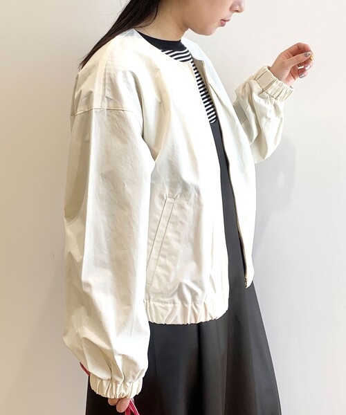 OPAQUE.CLIP（オペークドットクリップ）の「◆ノーカラーブルゾン【撥水加工/洗濯機洗い可】（ブルゾン・レディース・オフホワイト/ブラック/ベージュ・38/40）」の16枚目の写真