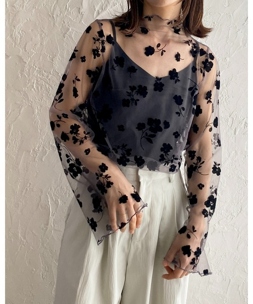 She's Closet(シーズクローゼット)の「花柄長袖フレアスリーブメロウハイネックシアーチュールトップス(Tシャツ/カットソー・レディース・モカ/オフホワイト/ブラック・FREE)」の14枚目の写真
