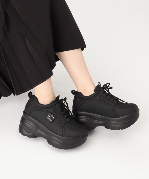 cs T&P(シーエスティーアンドピー)の「厚底 ボリュームスニーカー 【軽量】(スニーカー・レディース・ホワイト/ブラック・S/M/LL/L)」の2枚目の写真