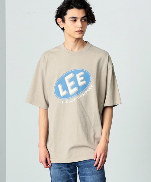 Lee(リー)の「Lee/リー オーバルロゴ半袖Tシャツ(Tシャツ/カットソー・メンズ・グリーン/ネイビー/ベージュ/チャコール・LARGE/MEDIUM/X-LARGE/SMALL)」の1枚目の写真