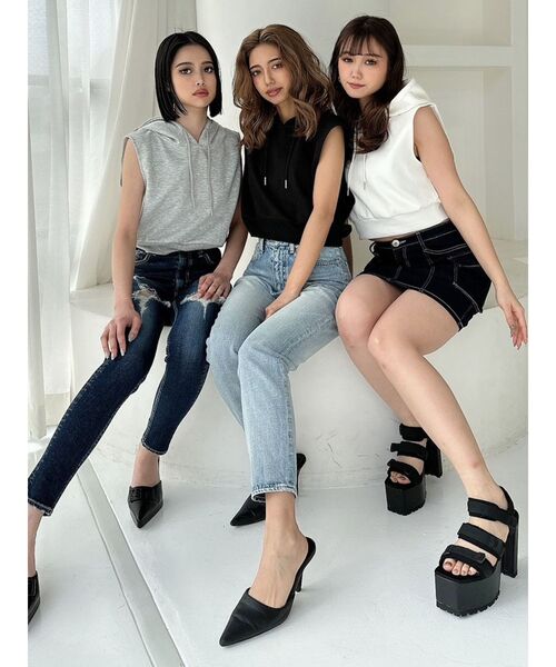 GYDA（ジェイダ）の「GGノースリーブパーカー（パーカー・レディース・グレー/ブラック/オフホワイト・FREE）」の9枚目の写真