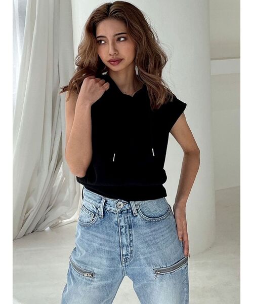 GYDA（ジェイダ）の「GGノースリーブパーカー（パーカー・レディース・グレー/ブラック/オフホワイト・FREE）」の4枚目の写真