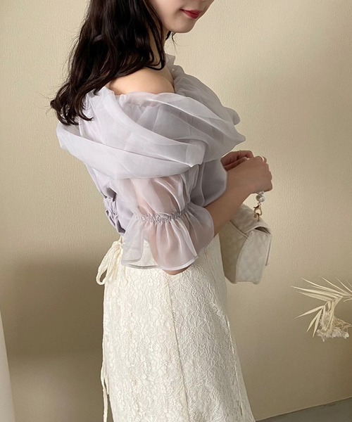 one after another NICE CLAUP(ワンアフターアナザーナイスクラップ)の「オーガンオフショルブラウス(シャツ/ブラウス・レディース・ライトグレー/ホワイト系その他/アイボリー/ホワイト系/ライトピンク・FREE)」の13枚目の写真
